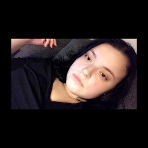 Meet your Posher, Alexis